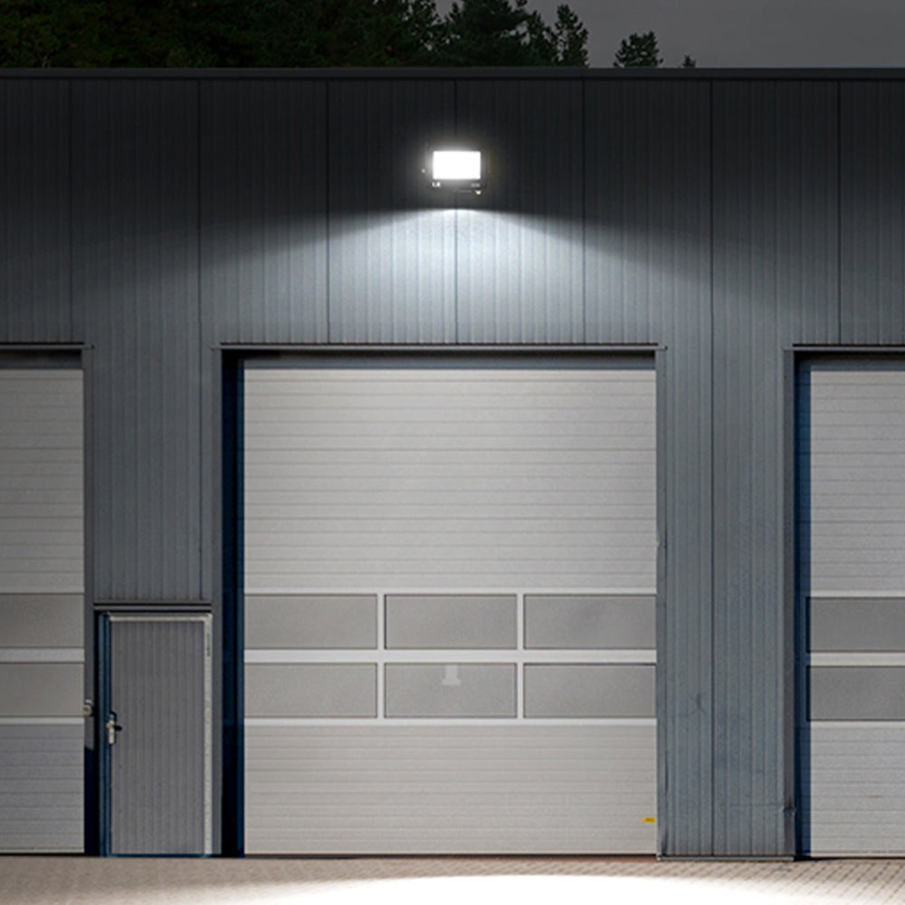 LED Strahler mit Bewegungsmelder Außen Garage Garten superhell Lampe 20W IP54 6500K